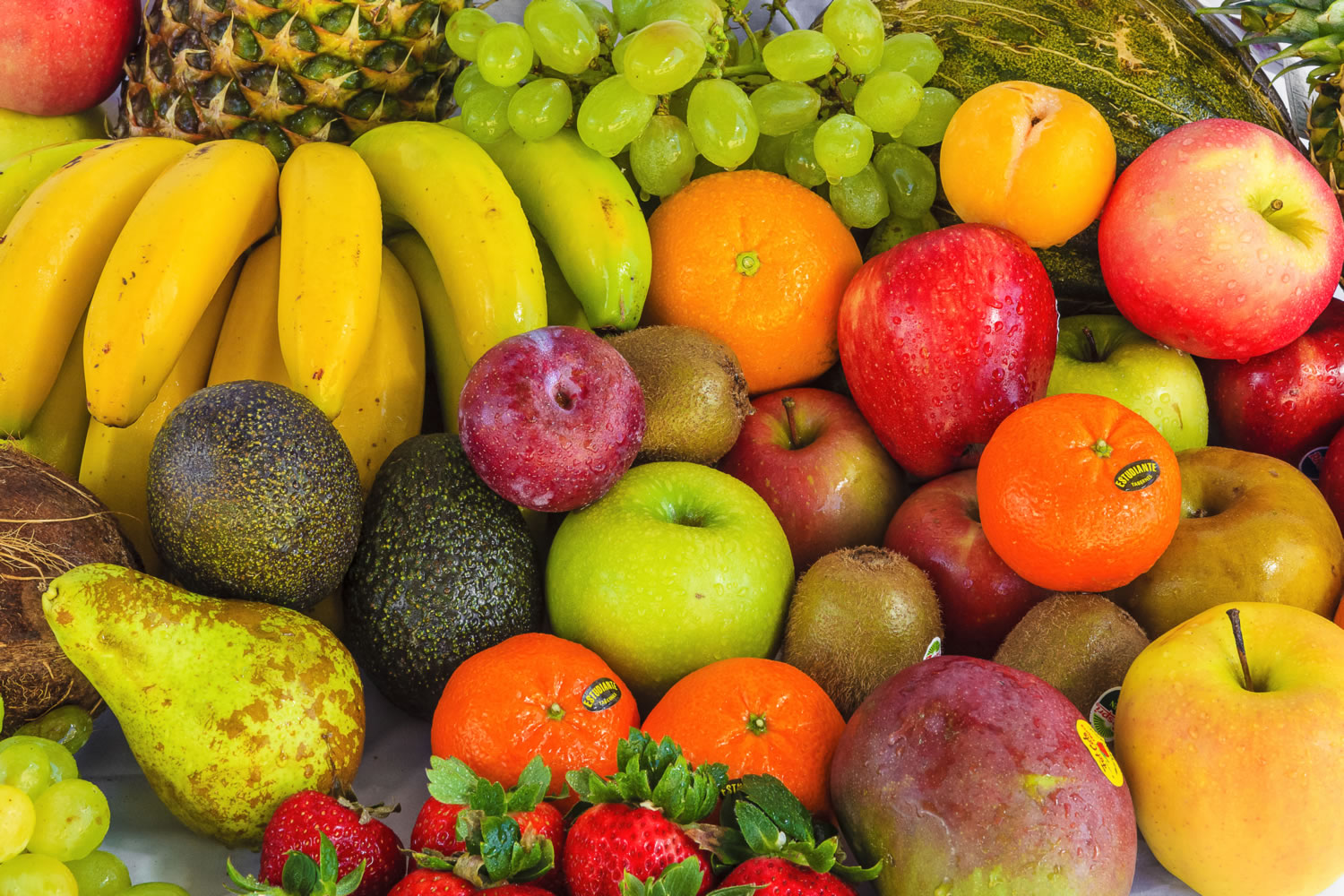 cuánta fruta debe comerse al día