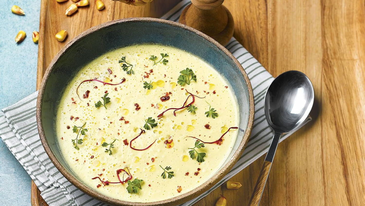 Crema de manzana, apio y perejil